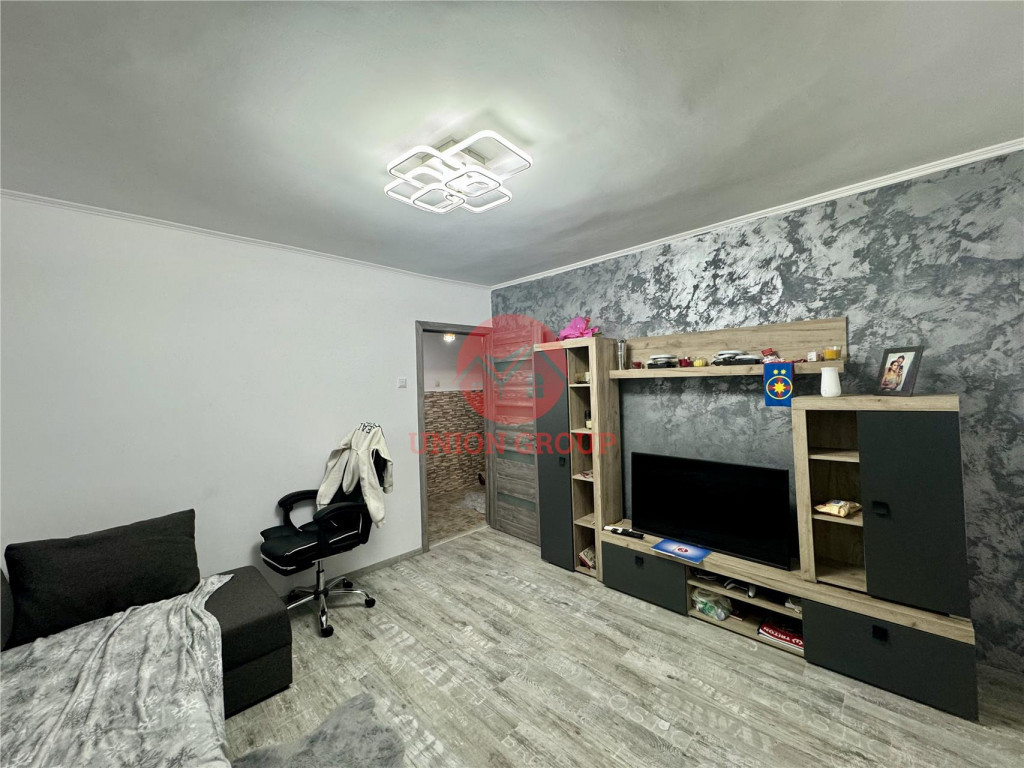 Garsoniera Foarte Spatioasa, Mobilata si Utilata Complet, Zo