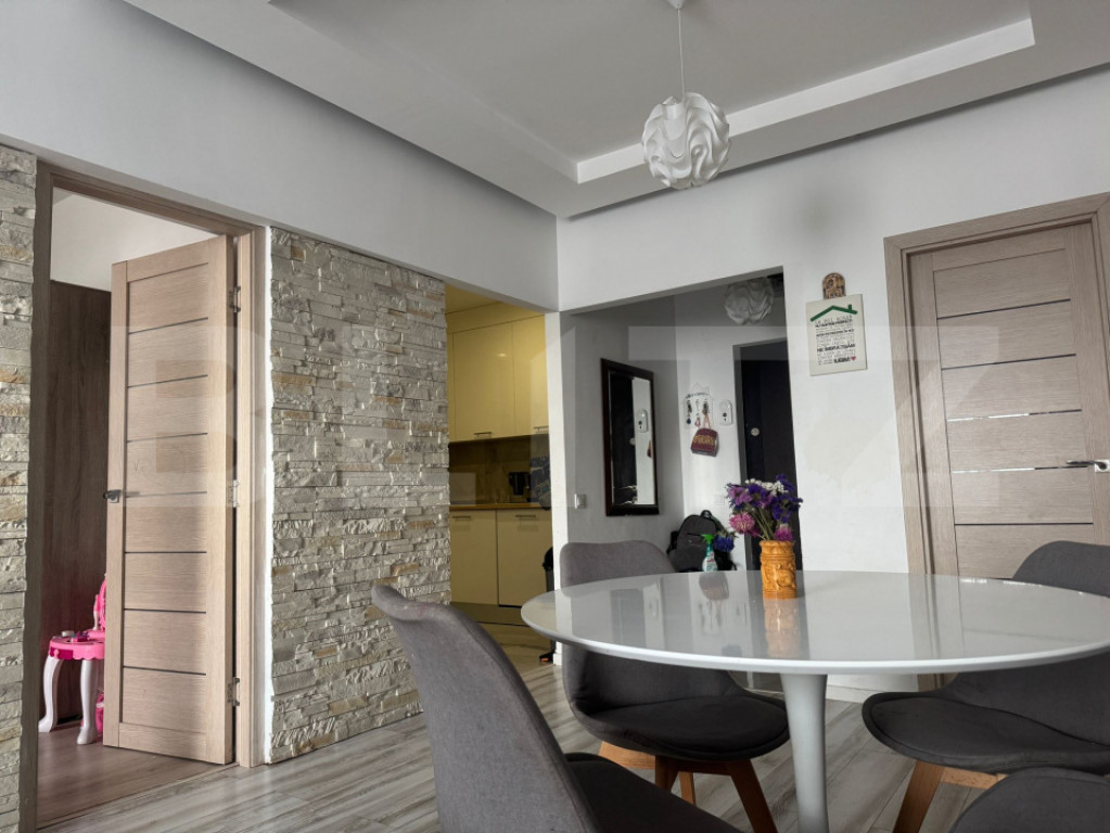 Apartament mobilat/utilat - 3 camere, 70 mp, 2 bai, balcon,