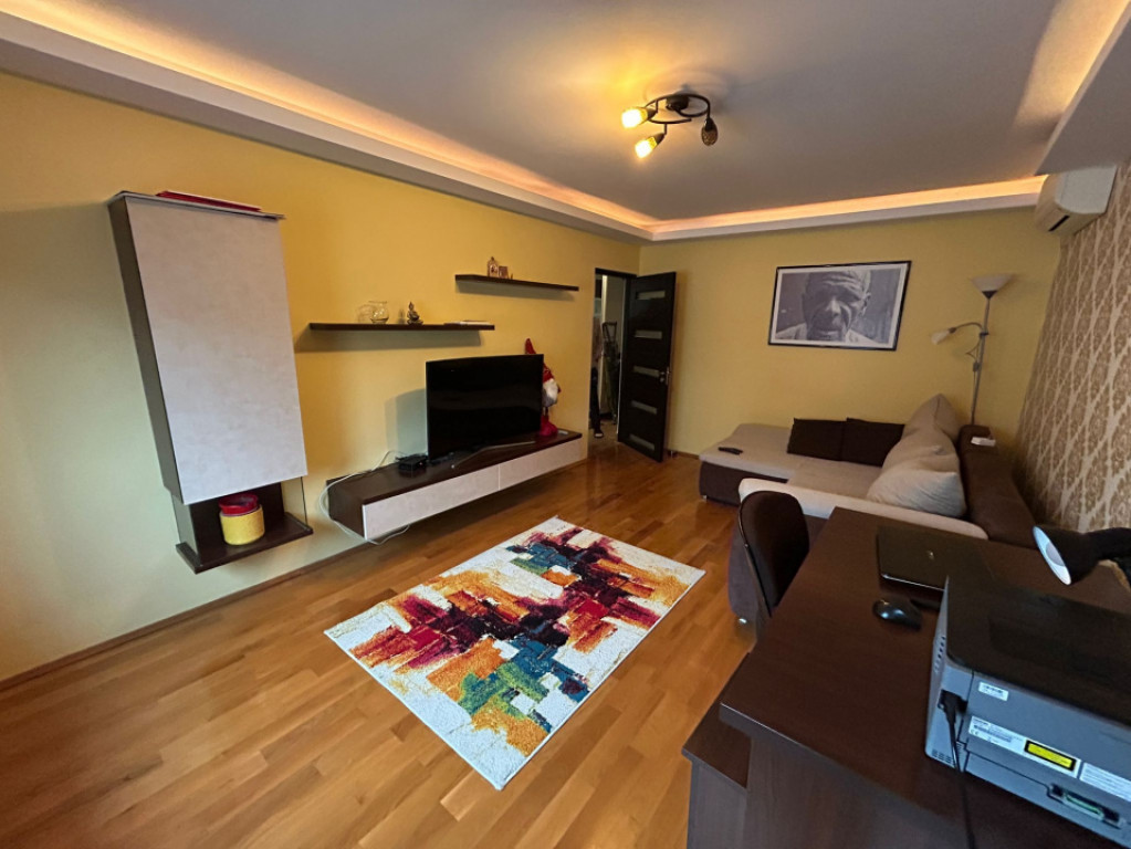 - Apartament 2 camere Calarasi 4, mobilat utilat.