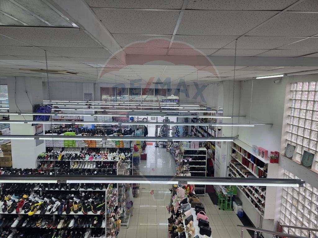 Spații comerciale + birouri Otopeni 2246 mp inchiriere t...