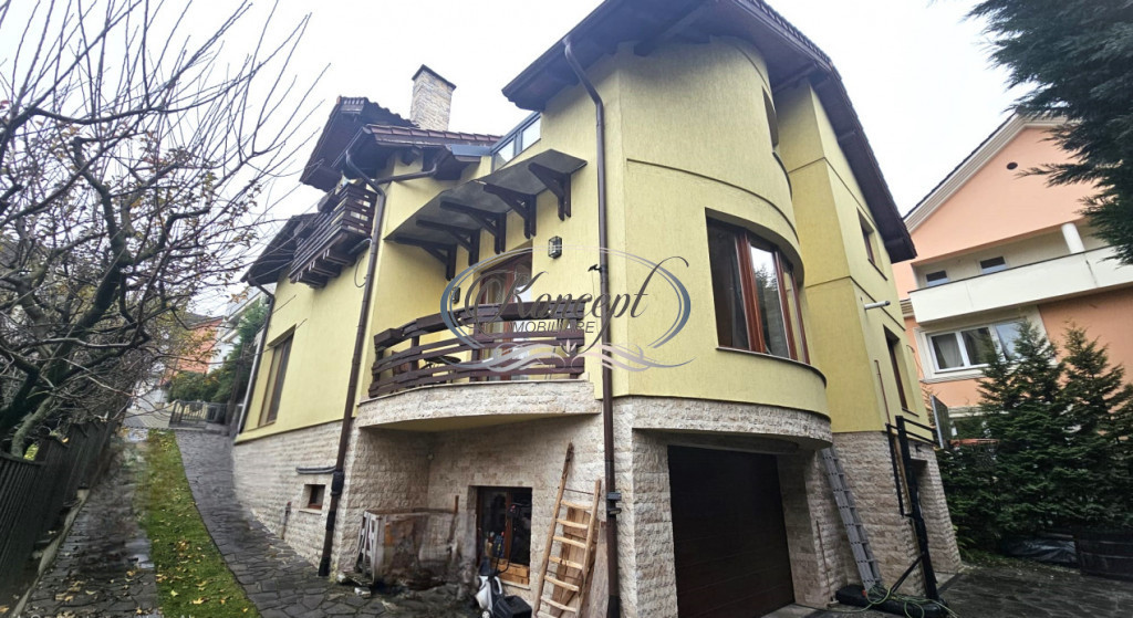 Apartament la casa, curte proprie, zona Gradinii Botanice