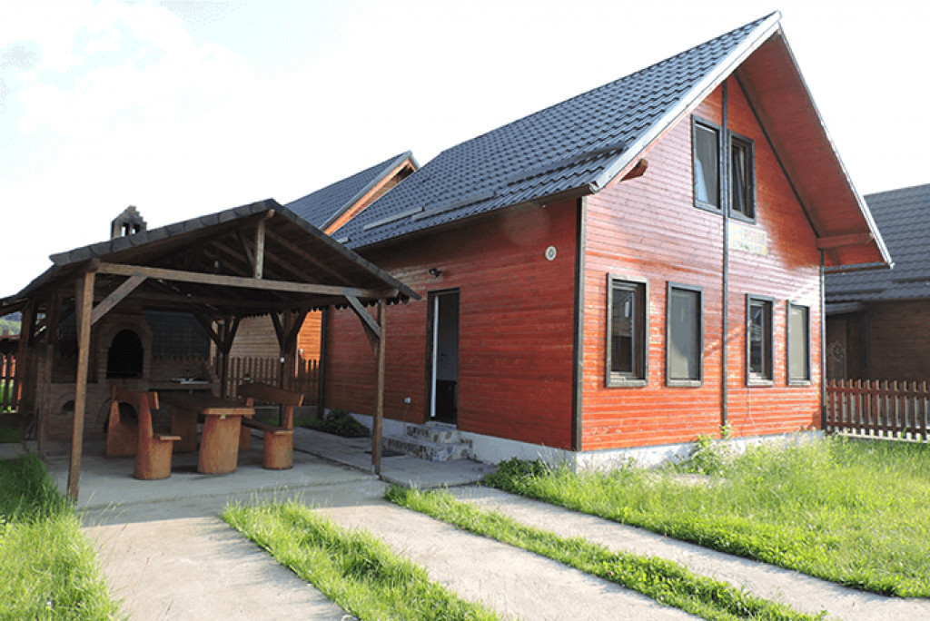 Cabana Cristian Figa V. și închiriere Revelion și Crăciun