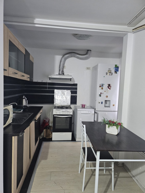 Apartament 3 camere, termen lung, zona Tomis Nord, Constanta