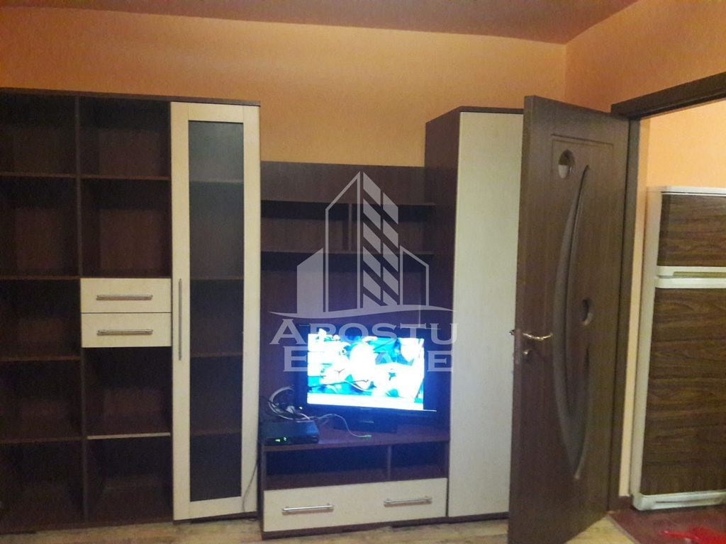 Apartament 1 camera, semidecomandat, Centrala proprie