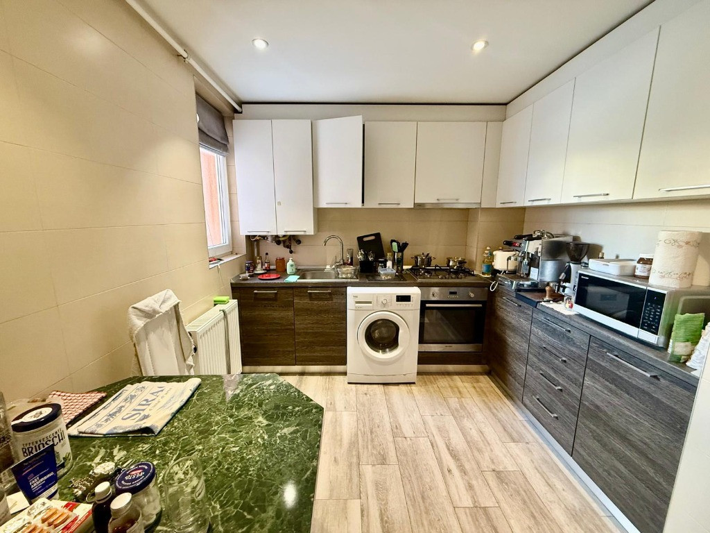 Apartament 4 camere, 90 mp, Dambu Pietros