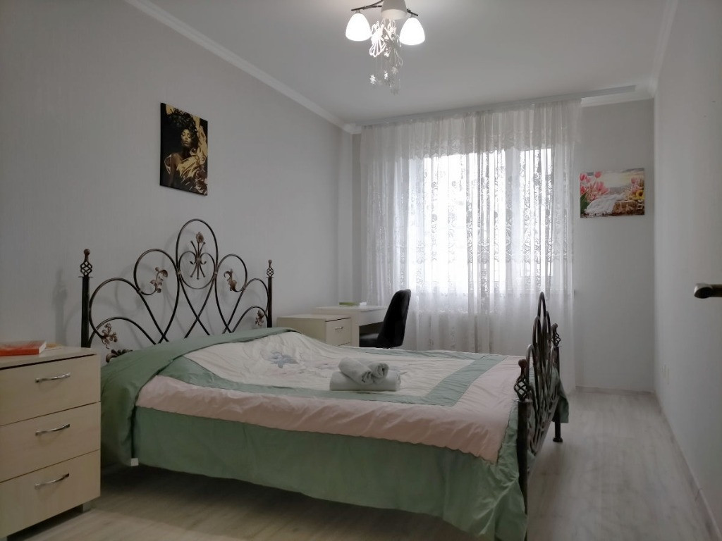 Apartament cu doua camere de inchiriat in zona Crangasi