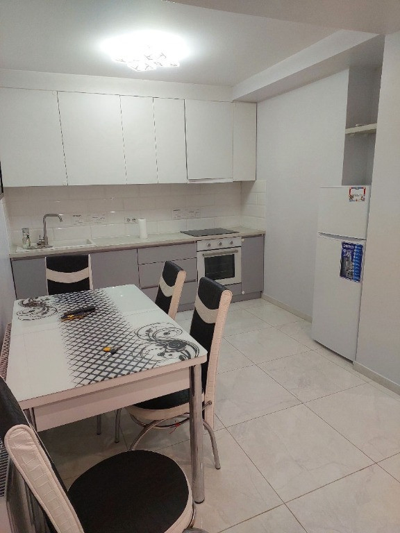 Garsoniera de inchiriat in zona Giulesti