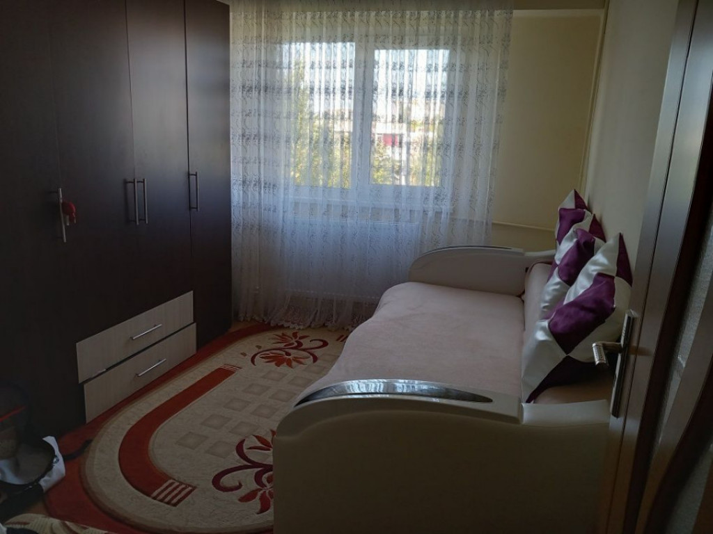 Apartament 3 camere, termen lung, zona Brotăcei-Constanta