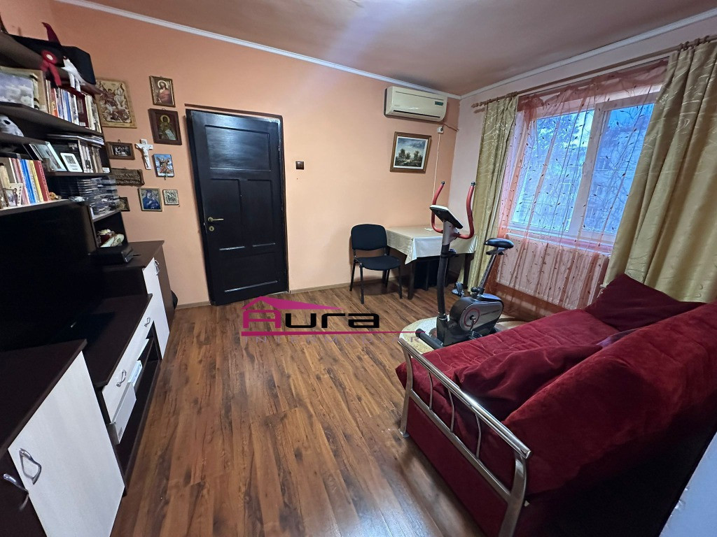 Apartament 3 camere zona Str.Spitalului