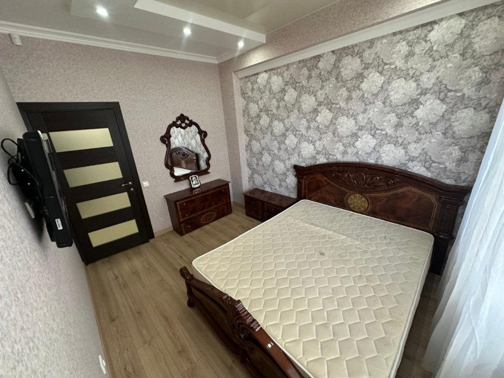 Garsoniera de inchiriat in zona Aparatorii Patriei