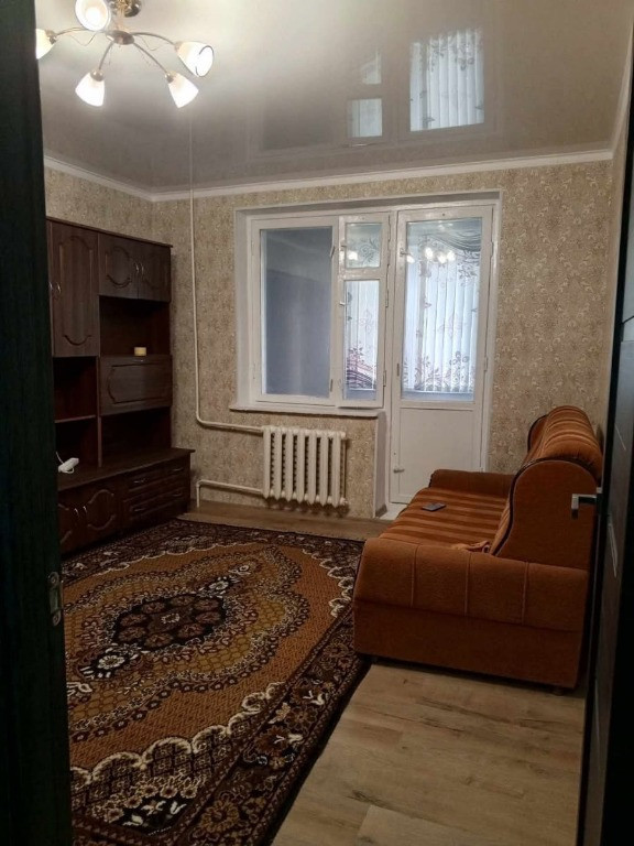 Garsoniera de inchiriat zona Titan