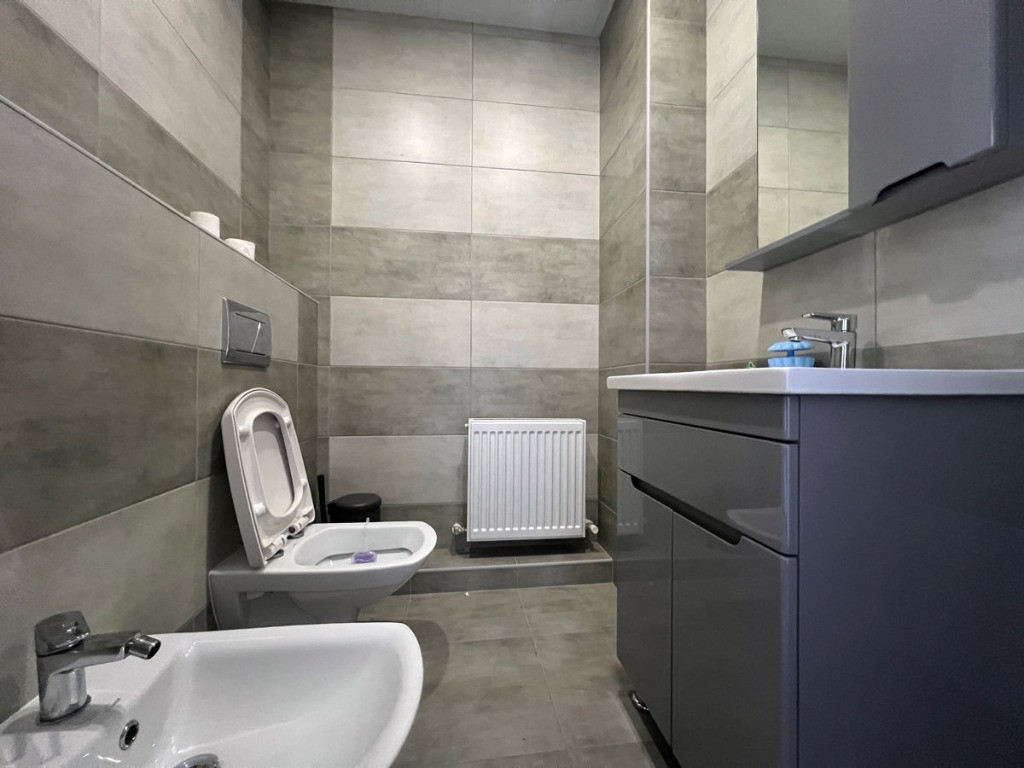 De inchiriat apartament cu 2 camere in zona 13 Septembrie