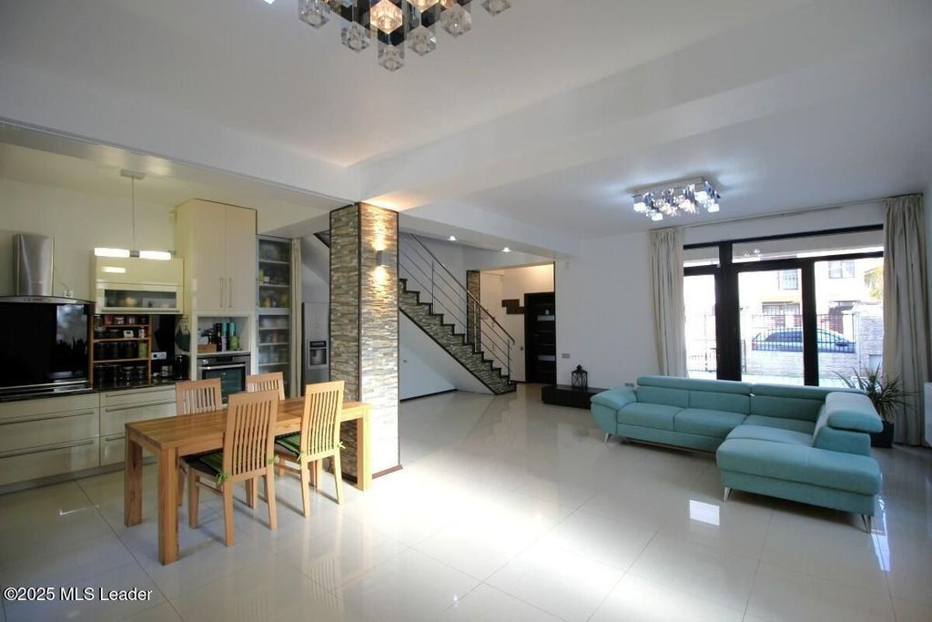 Cotroceni - Davila, Vila d+p+2, 232 mp total, terasa intima