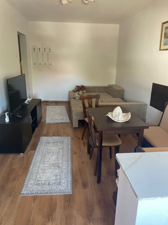 Garsoniera decomandata de inchiriat zona Trocadero