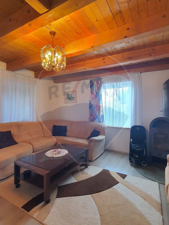 Casă / Vilă cu 3 camere de vânzare