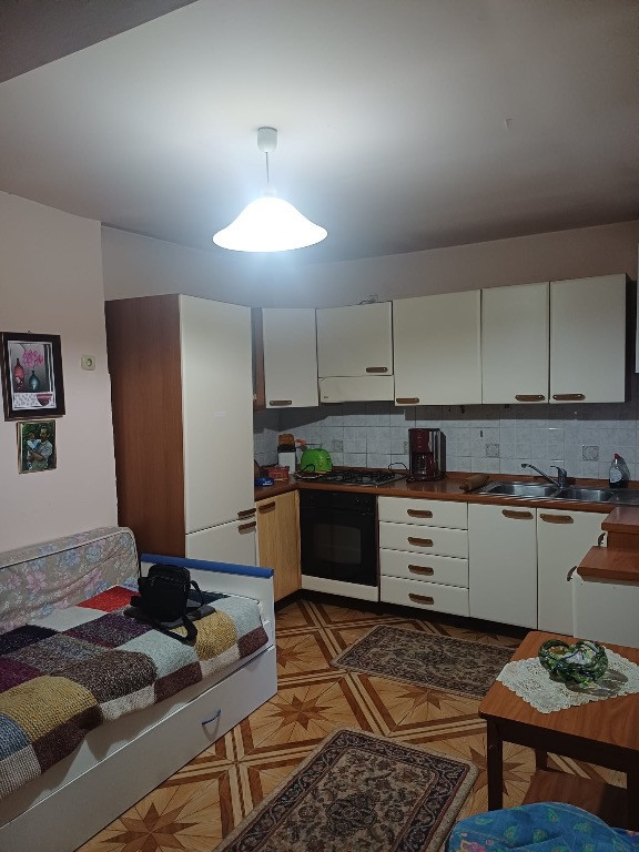 Apartament 4 camere – zonă centrală Brașov (Patria)