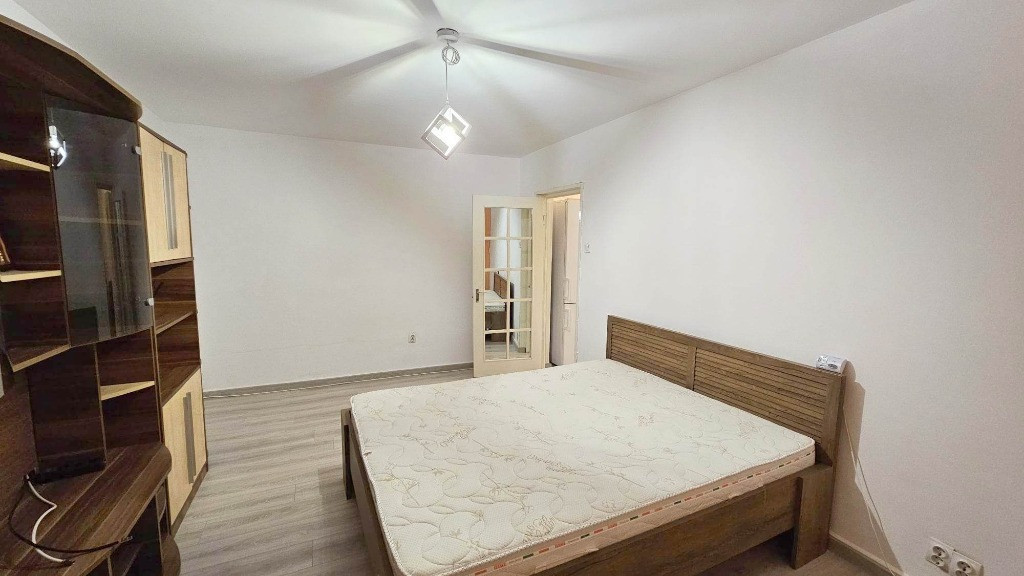 Apartament 1 camera D, in Podul de Fier