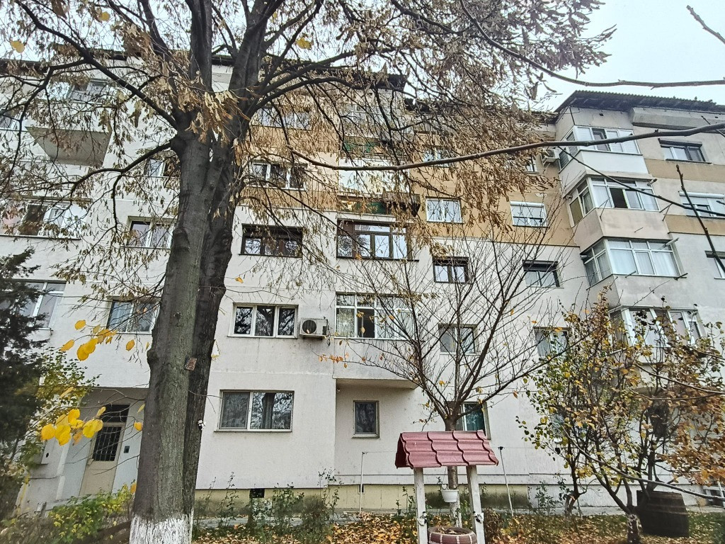 Apartament două camere decomandat Milcov