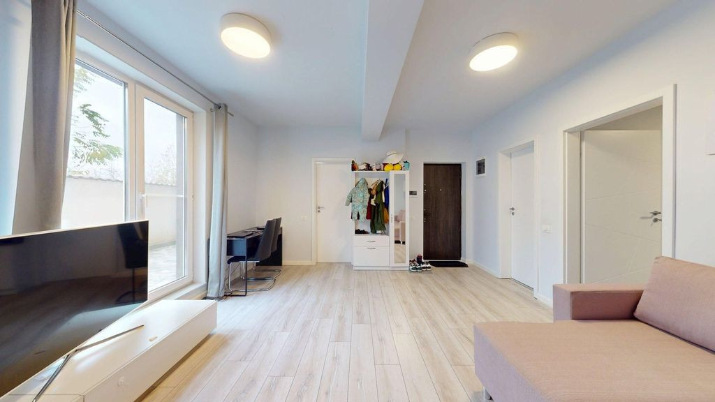 Case cu suflet – 455 mp utili + teren 1.000 mp Bălăce...