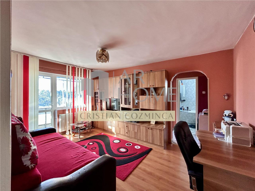 Apartament 2 camere, semidecomandat, Ploiesti, zona Vest