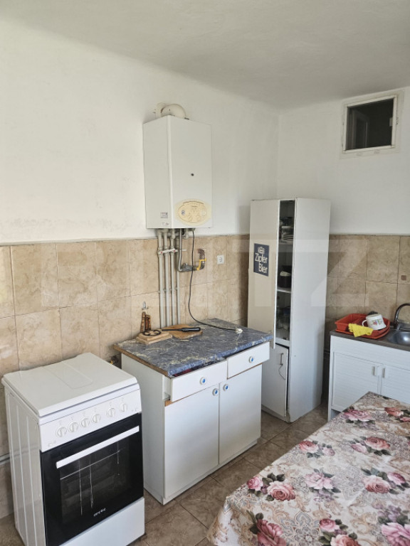 Casă 3 corpuri • Central Geoagiu • 657 mp teren • Gar