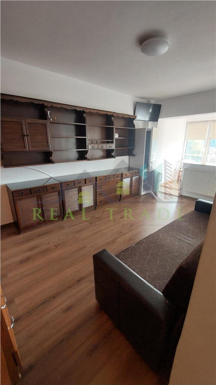 Garsoniera bloc de apartamente Centrul Civic- Toamnei