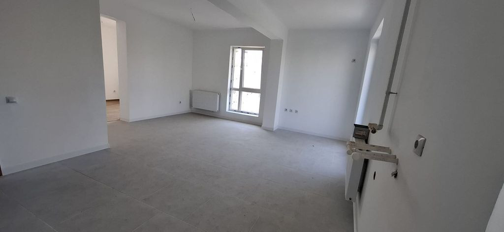 Apartament 3 camere decomandat 70mp Toporasi - Prelungire...