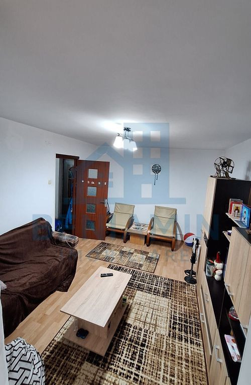 Apartament decomandat 2 camere Rovine Dezrobirii etaj 3