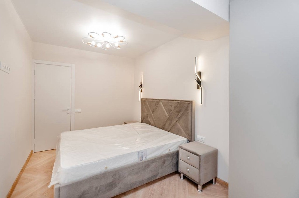 Garsoniera de inchiriat in zona 13 Septembrie