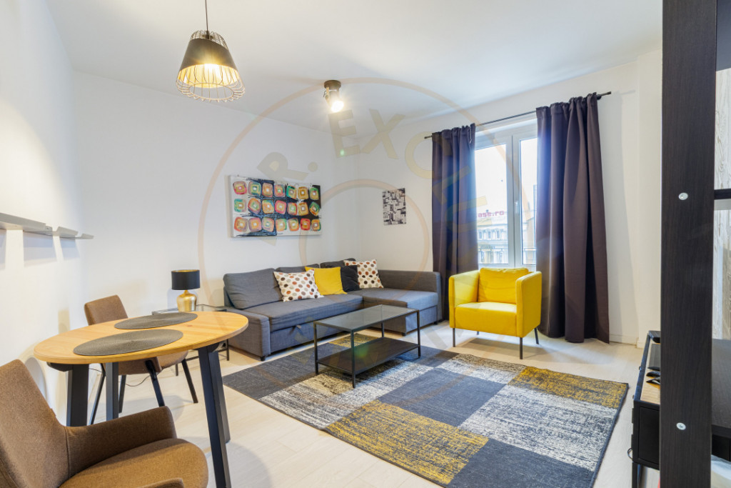 Apartament renovat complet, cu vedere spre ASE | Pta. Romana
