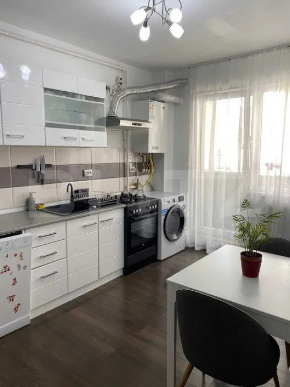 Apartament de 2 camere, 42 mp, utilat și mobilat, în zona