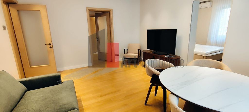 URGENT!, Dorobanti-Capitale, RENOVAT/MOBILAT LUX, CURTE I...