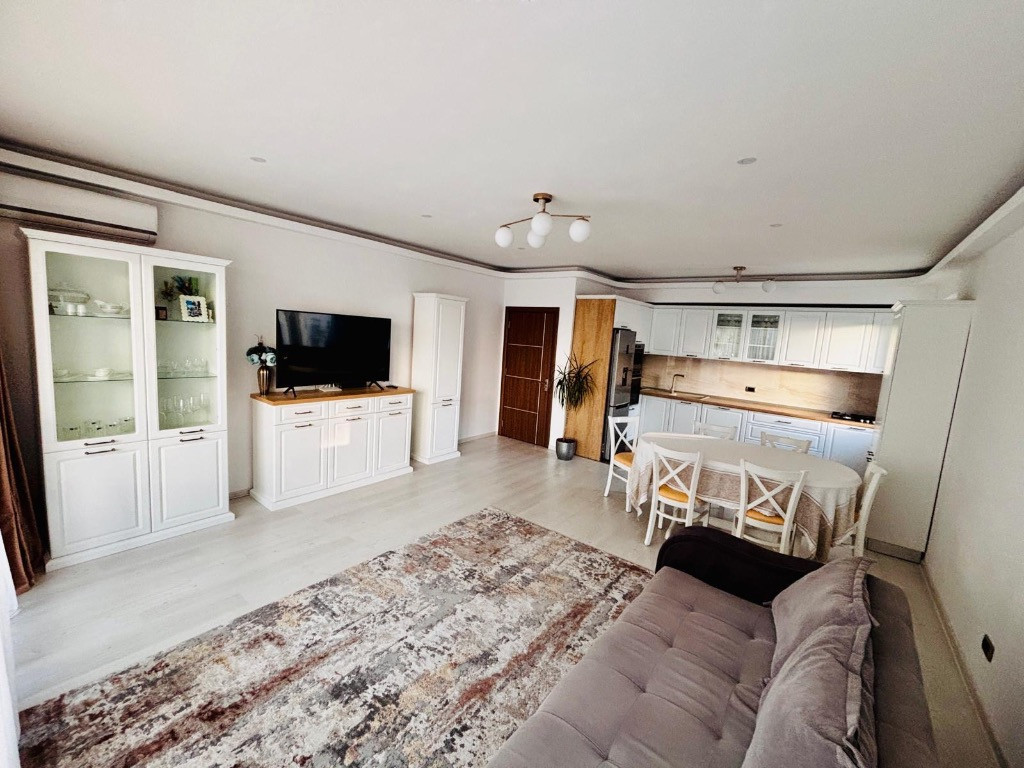 Apartament 4 camere complex Isaran