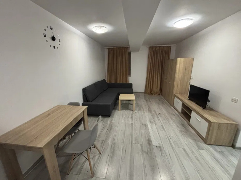 Garsoniera Spatioasa la 15 minute de Unirii / Centrala Propr