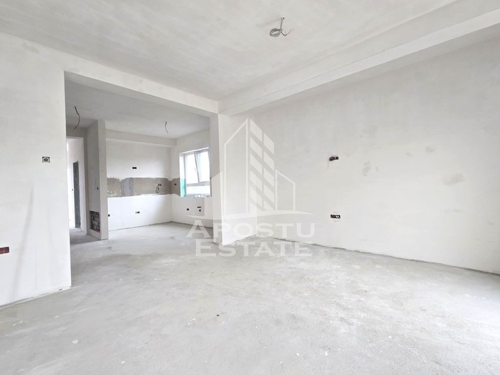 Jumatate de duplex, Parter + Etaj, 5 camere si 2 bai, Sag