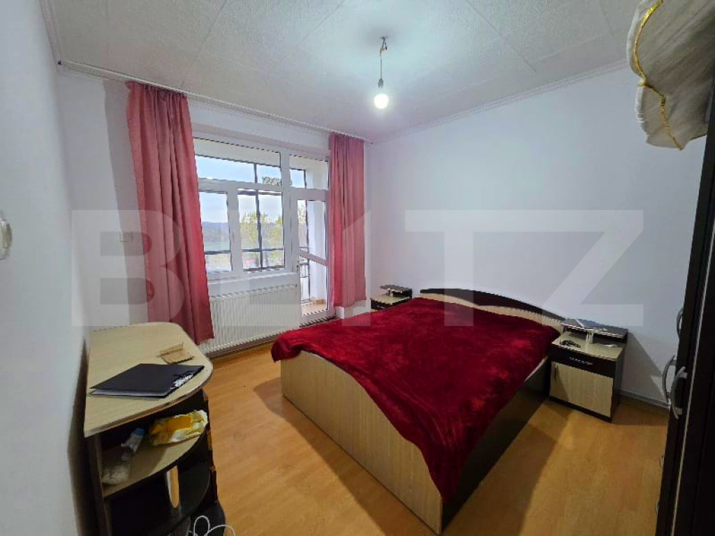 Apartament complet renovat în 2024 – Mija