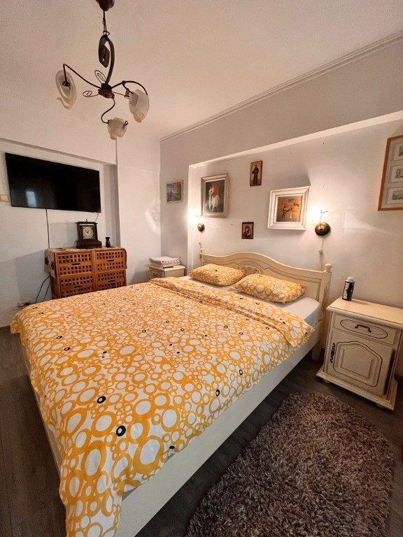 3 camere decomandat,zona semicentrală Gara Mare,etaj intermediar,CT