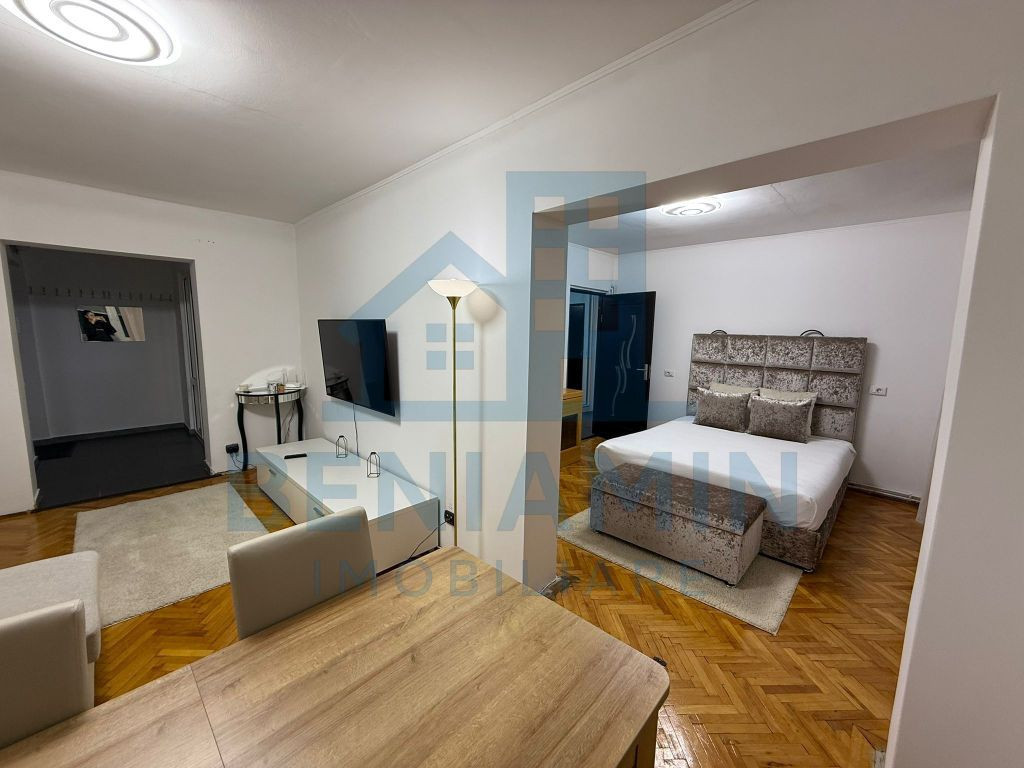 Apartament luminos cu 3 camere, mobilat, în zona Rovine/...