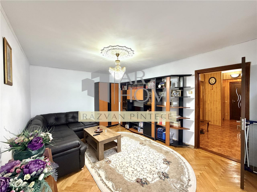 Apartament 2 camere, decomandat, centrala termica, Democrat