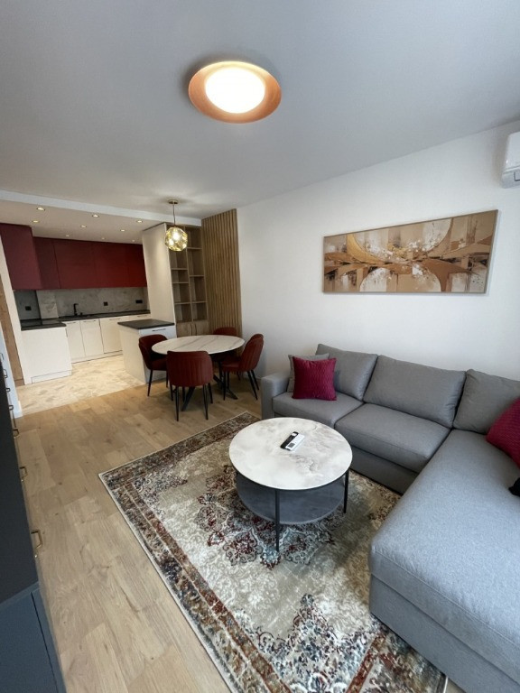 Apartament cu 2 camere de inchiriat in zona Mega Mall