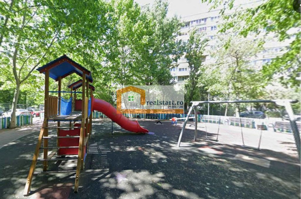 Metrou Romancierilor, bloc anvelopat, instalatii noi, lan...