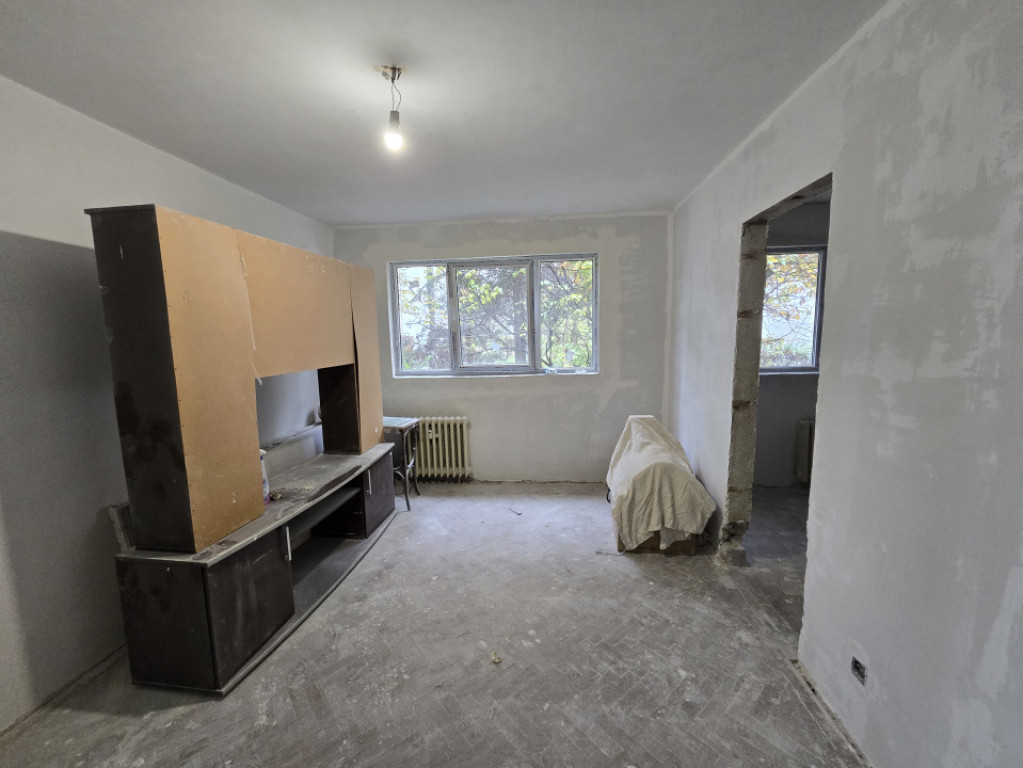 Apartament 2 camere – Podul Înalt, parter, pregătit pent