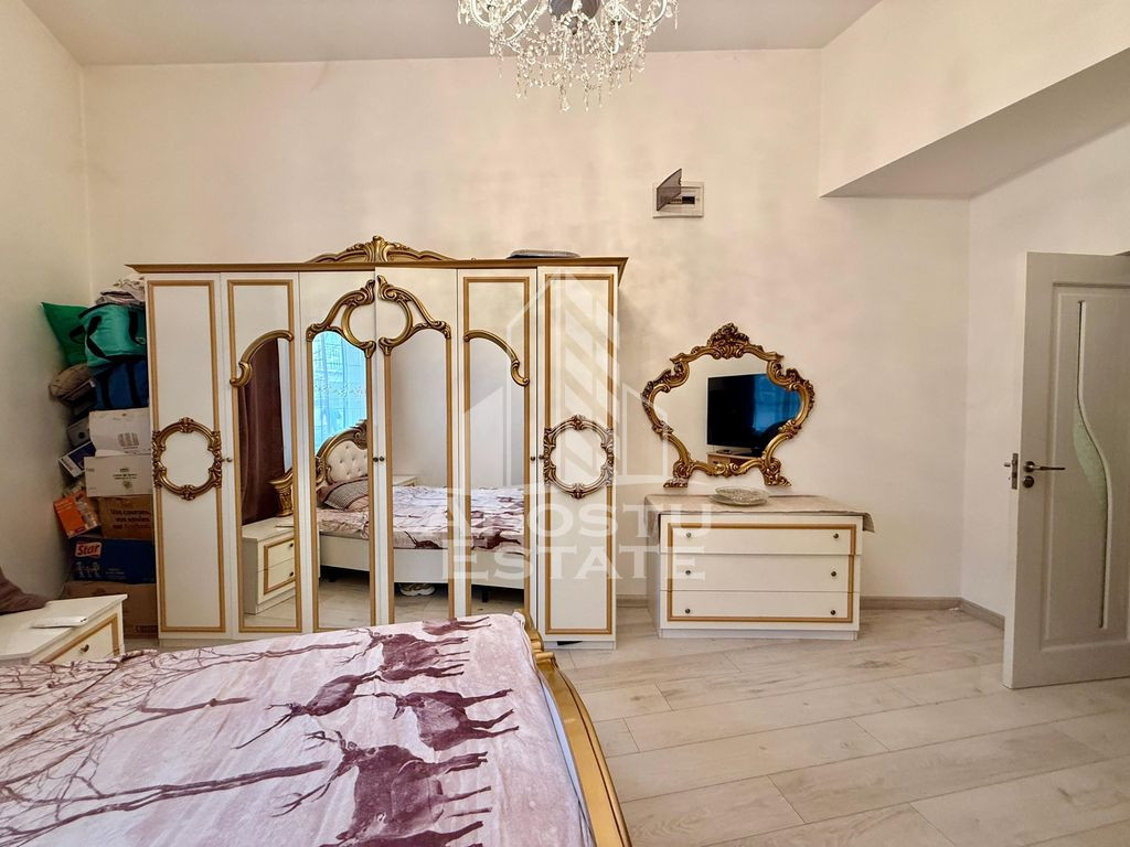 Apartament 2 camere,curte comuna,zona Lunei