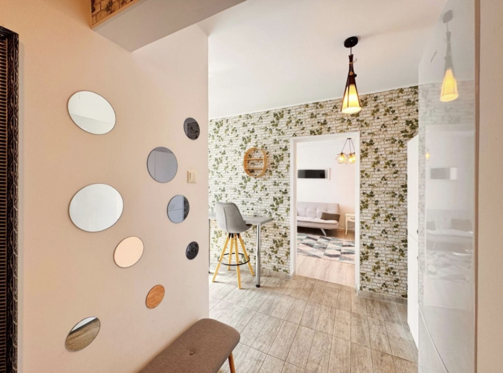 Apartament 2 camere, 65 mp, zona Central