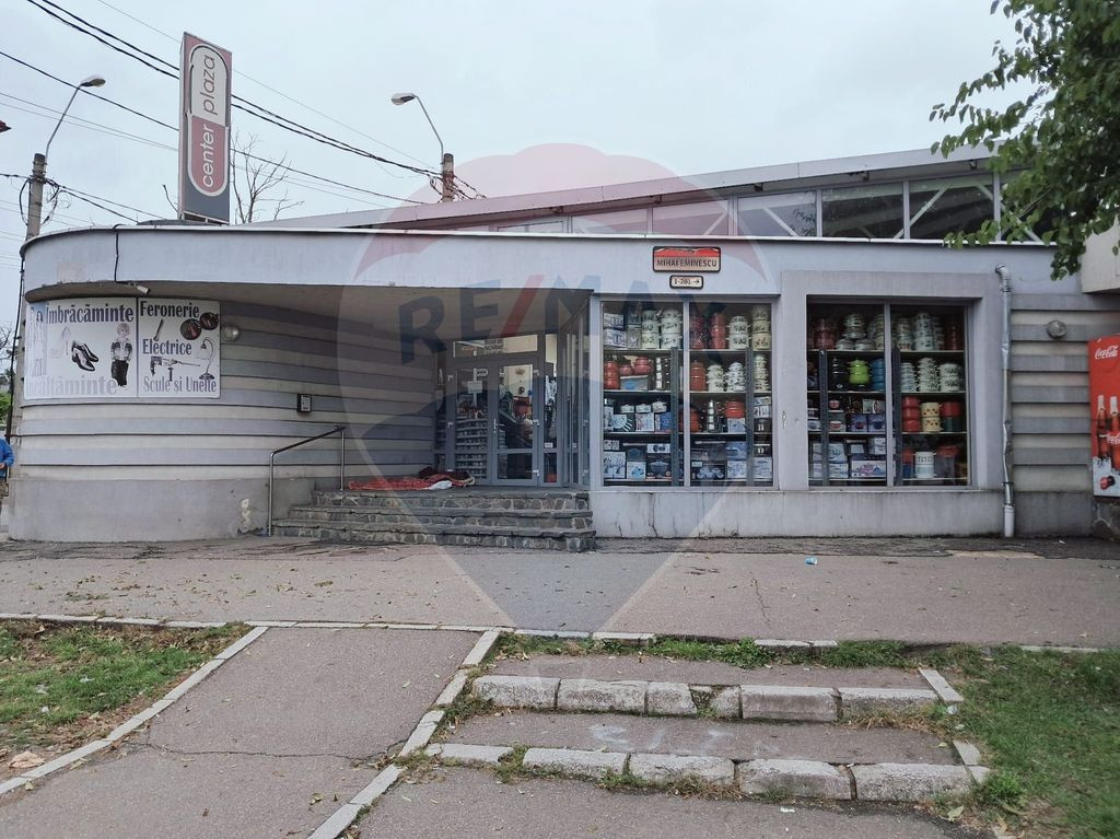 Boxă de închiriat Piața Izvoare cu vitrină