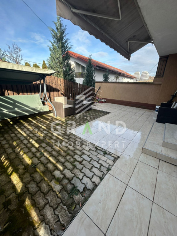 Închiriez apartament cu terasă–Str. Câmpului,Mănăștu