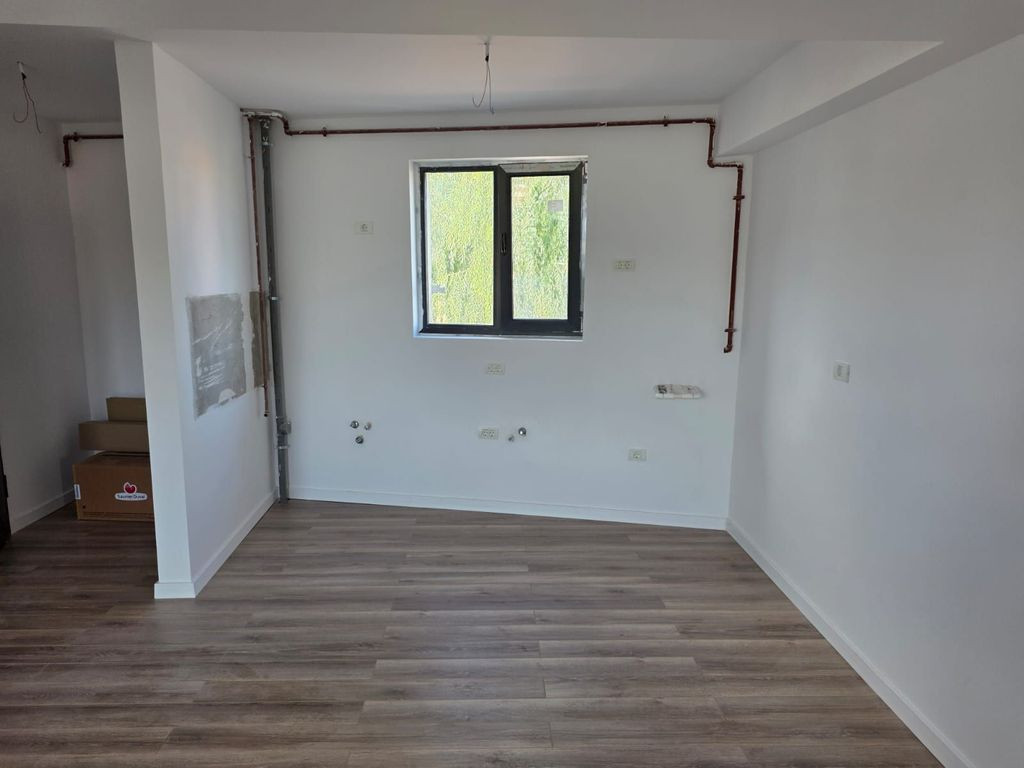 Apartament nou 3 camere - Str. Grigore Voda - zona Branco...