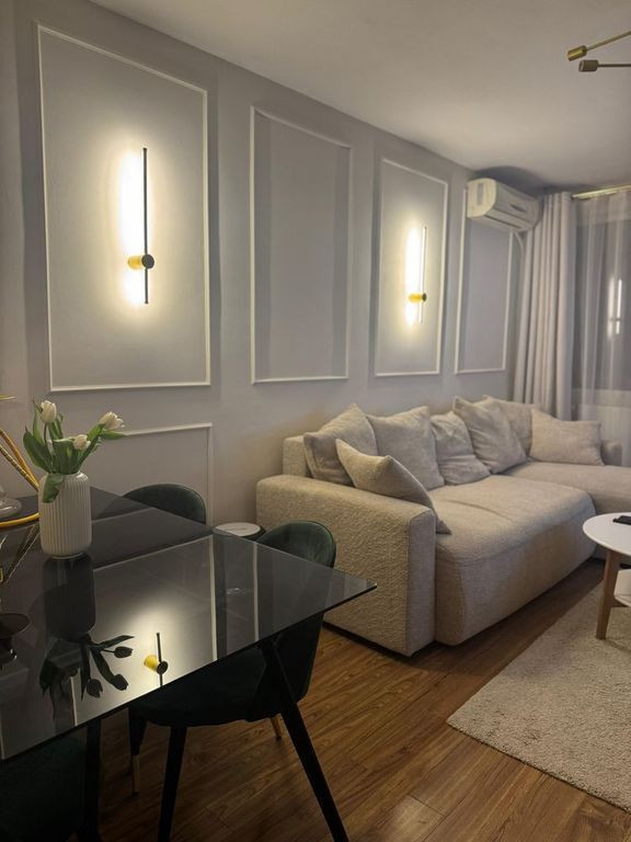 Apartament 2 camere- Bld. Alexandru Obregia.