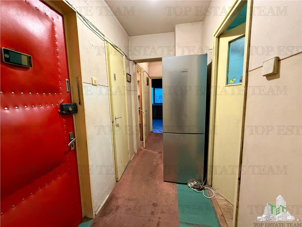 Apartament de 3 camere situat la 2 minute de Universitatea P