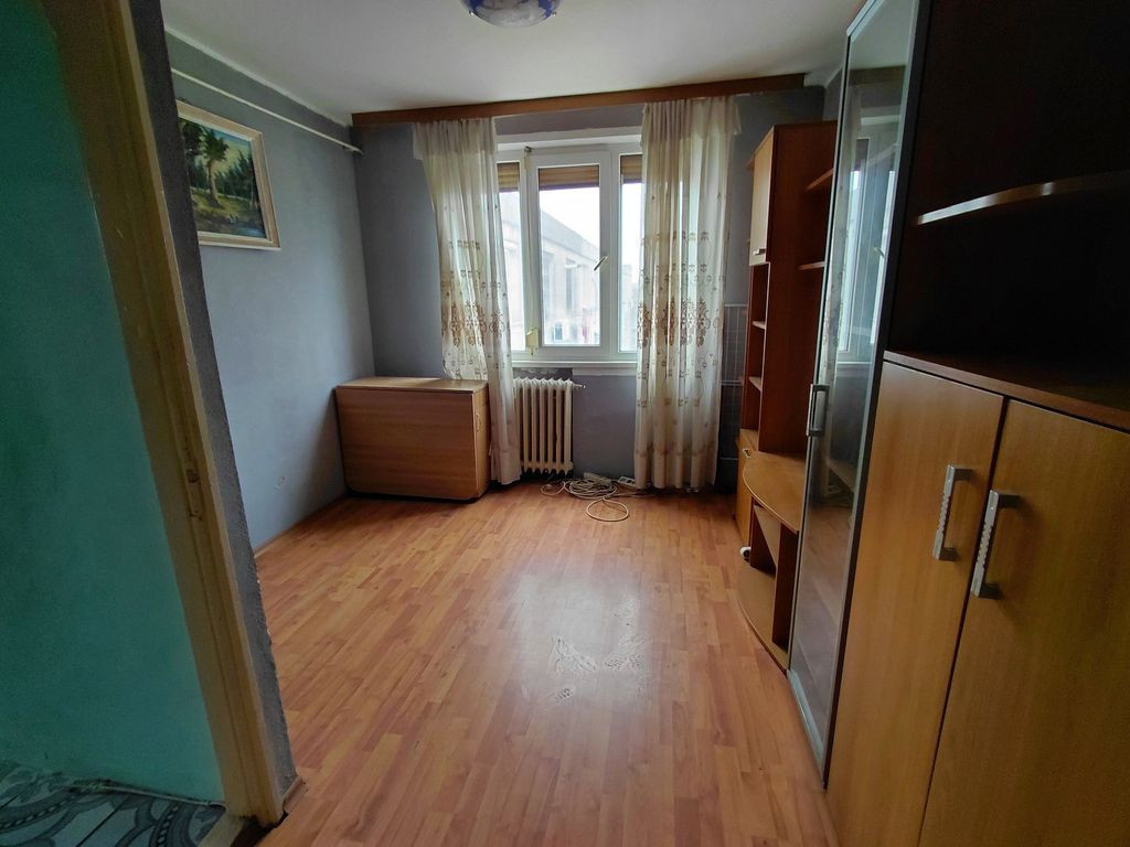 Apartament 2 camere, etaj 4/4, Micro 19 ,liber.